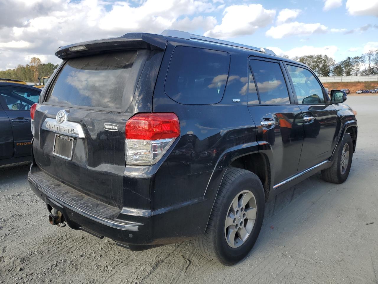 2010 Toyota 4Runner - Image 3