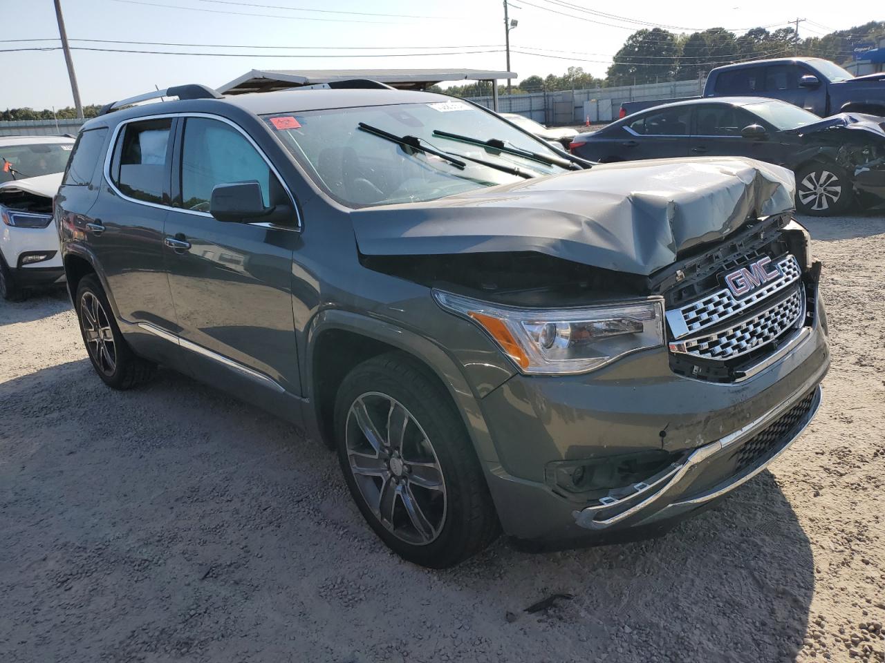 2017 GMC Acadia - Image 4
