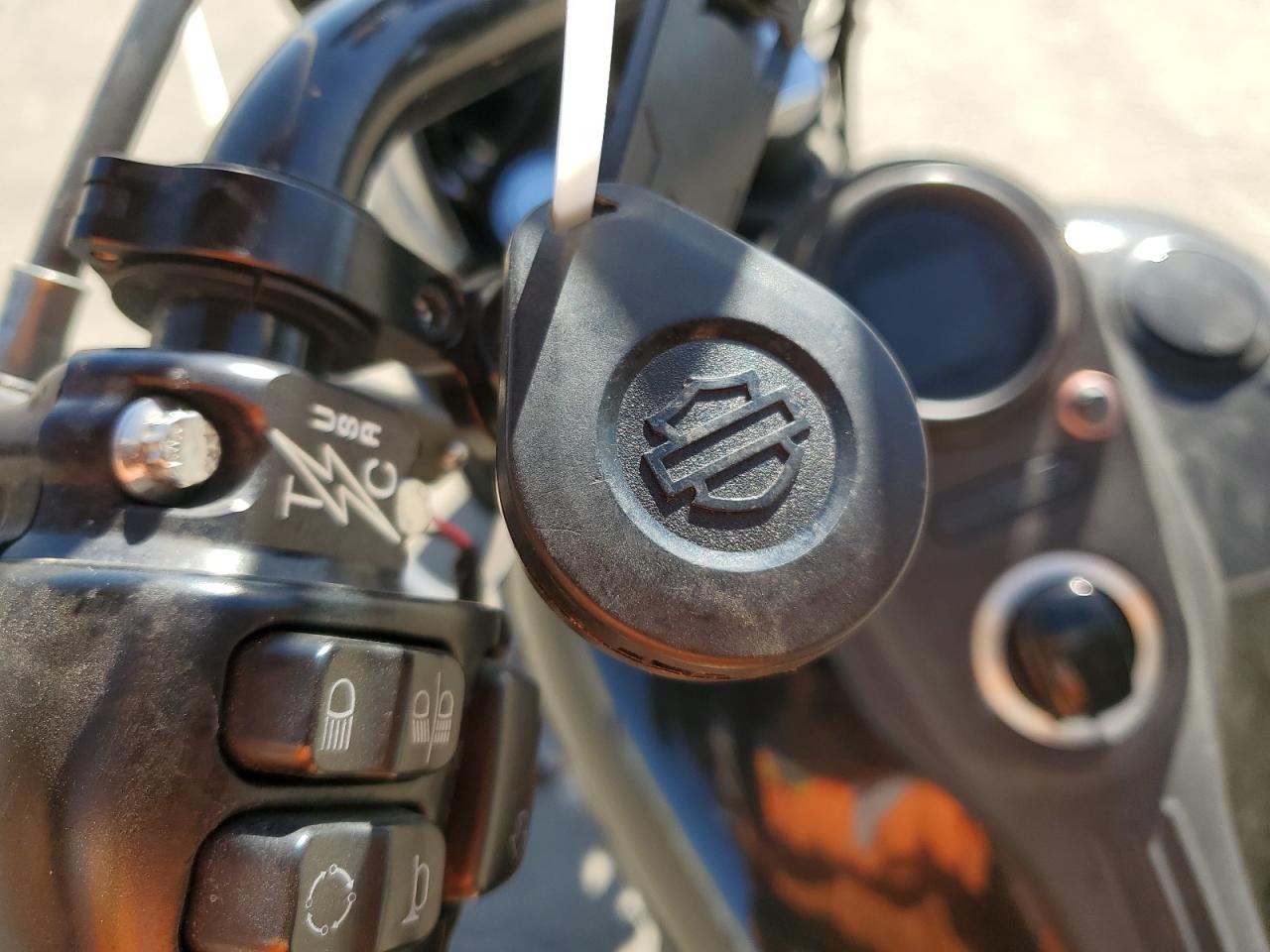 2016 Harley-Davidson Fxdb Dyna Street Bob VIN: 1HD1GXM32GC303298 Lot: 76937514