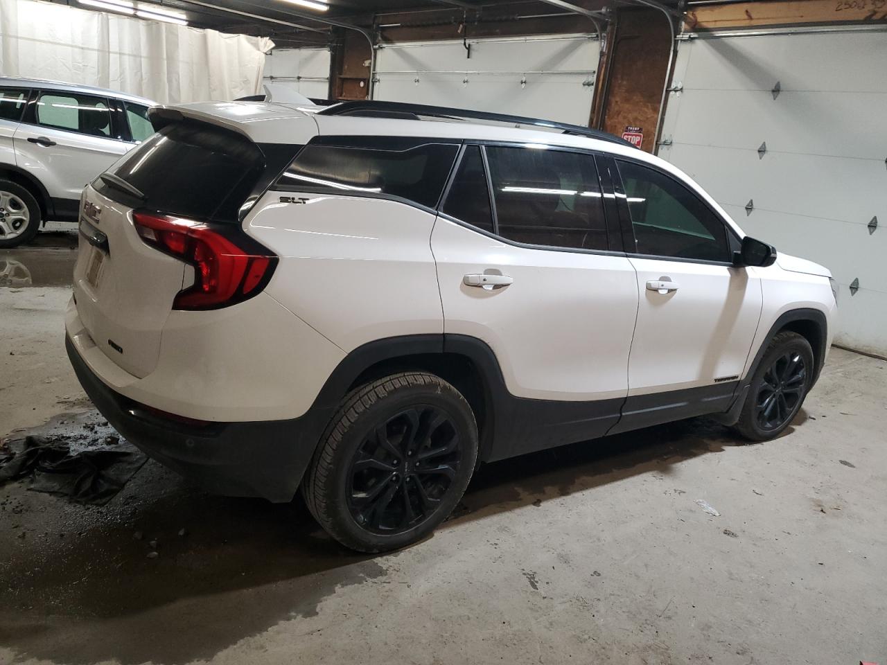 2020 GMC Terrain - Image 3