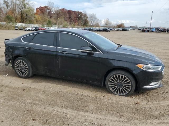 Sedans FORD FUSION 2017 Czarny