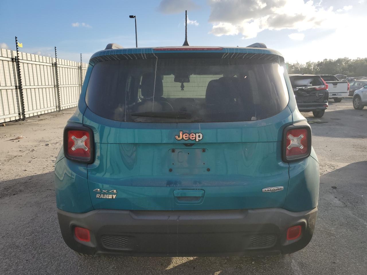 2022 Jeep Renegade Latitude VIN: ZACNJDB18NPN89748 Lot: 76887574