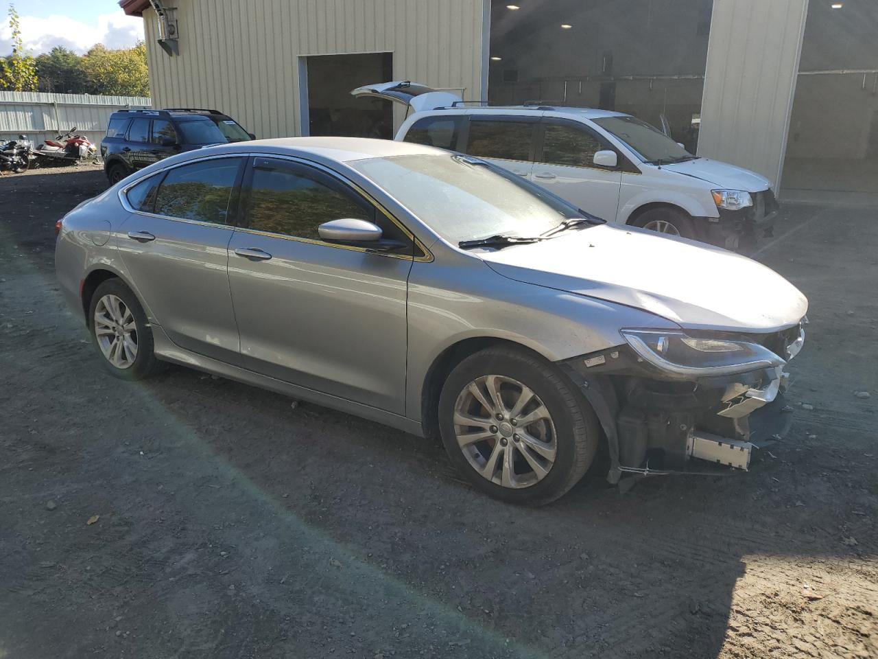 2015 Chrysler 200 - Image 4