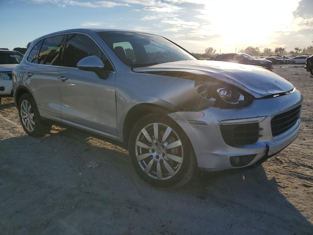 2016 Porsche Cayenne - Image 4