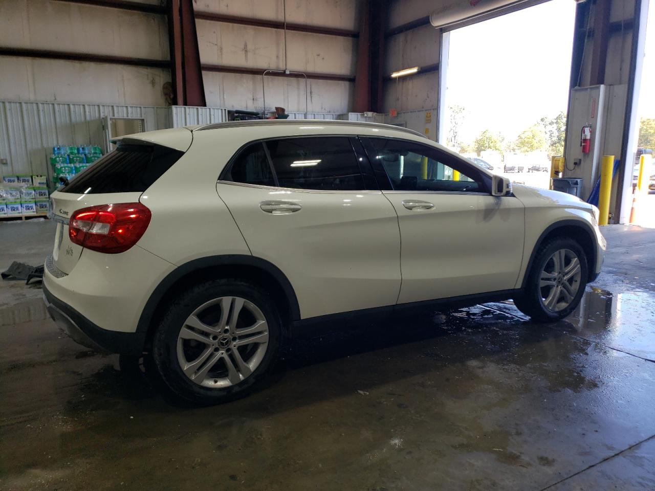 VIN WDCTG4GB7JJ394917 2018 MERCEDES-BENZ GLA-CLASS no.3