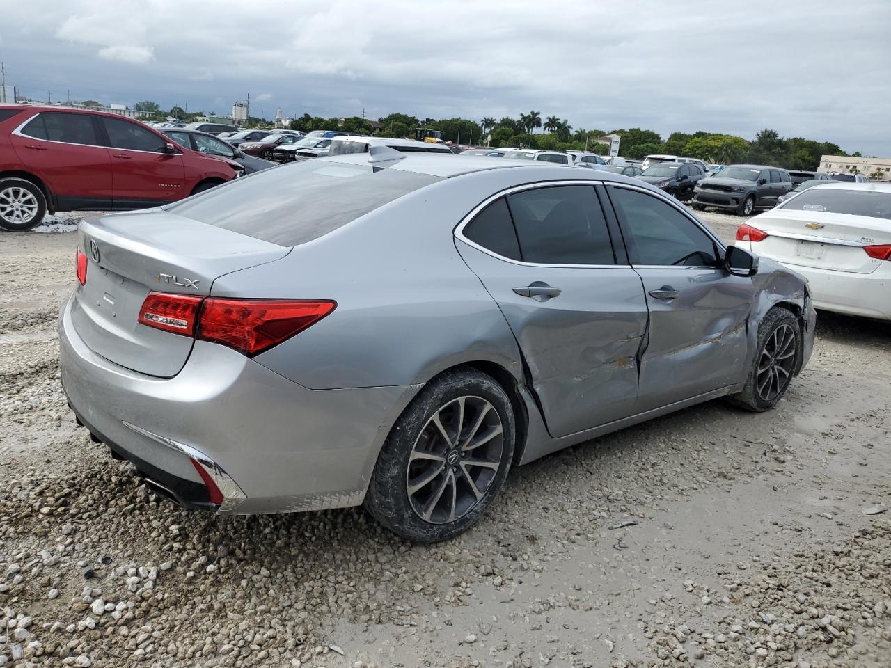 19UUB2F30JA009898 2018 Acura Tlx