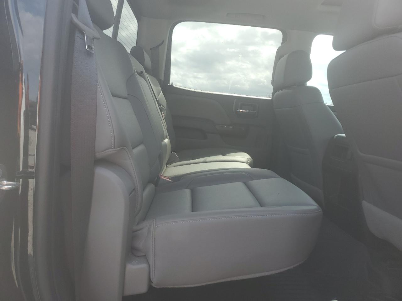 2018 GMC Sierra - Image 10