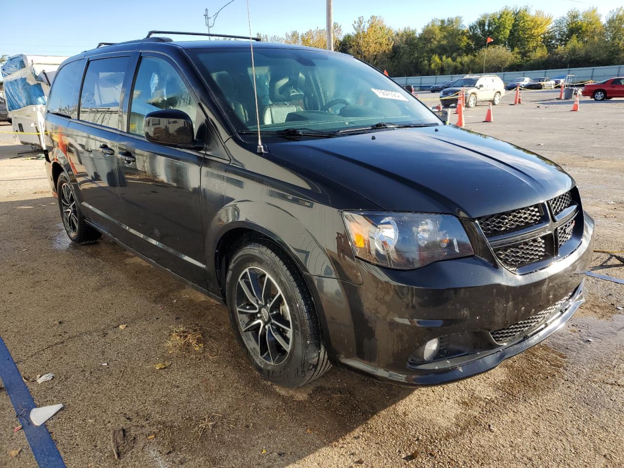 2019 Dodge Caravan - Image 4