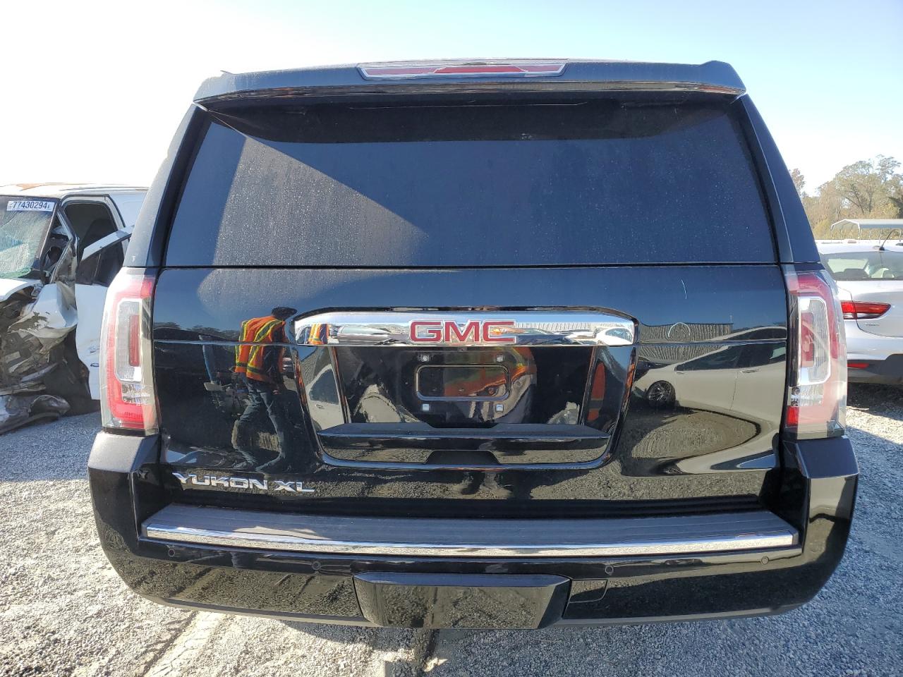 1GKS2HKJ4JR396247 2018 GMC Yukon Xl Denali