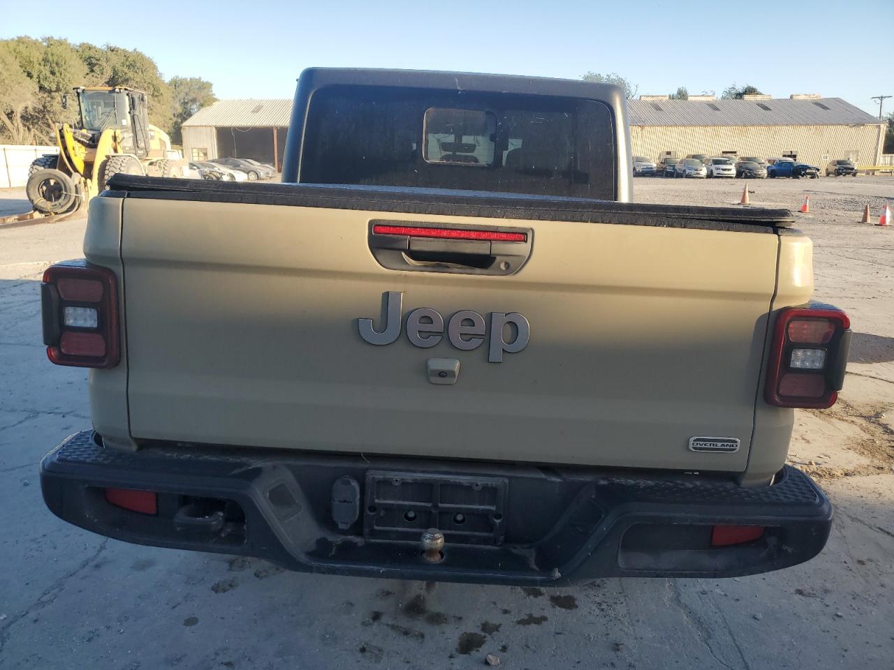 2020 Jeep Gladiator Overland VIN: 1C6HJTFG8LL165942 Lot: 77982154