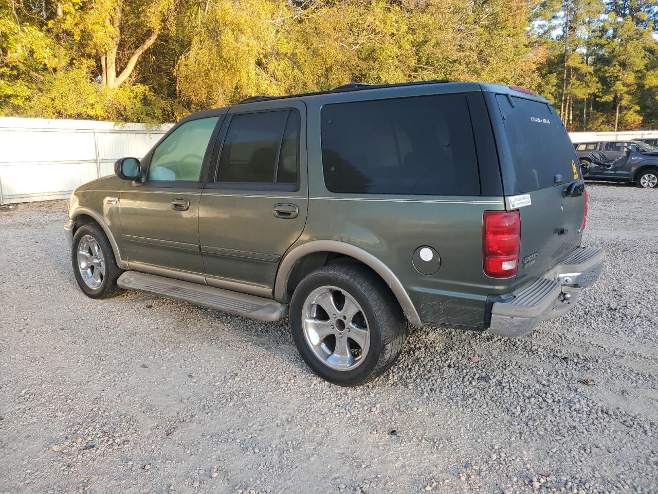 2000 Ford Expedition - Image 2