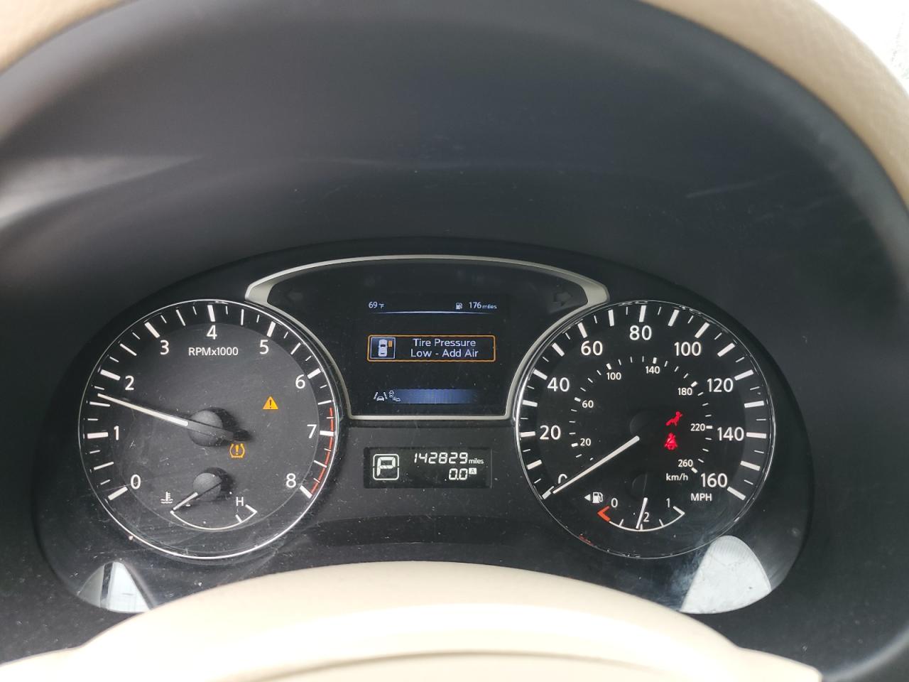 2015 Nissan Altima - Image 9