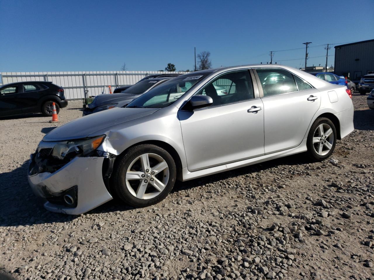 VIN 4T1BF1FK4DU251572 2013 TOYOTA CAMRY no.1