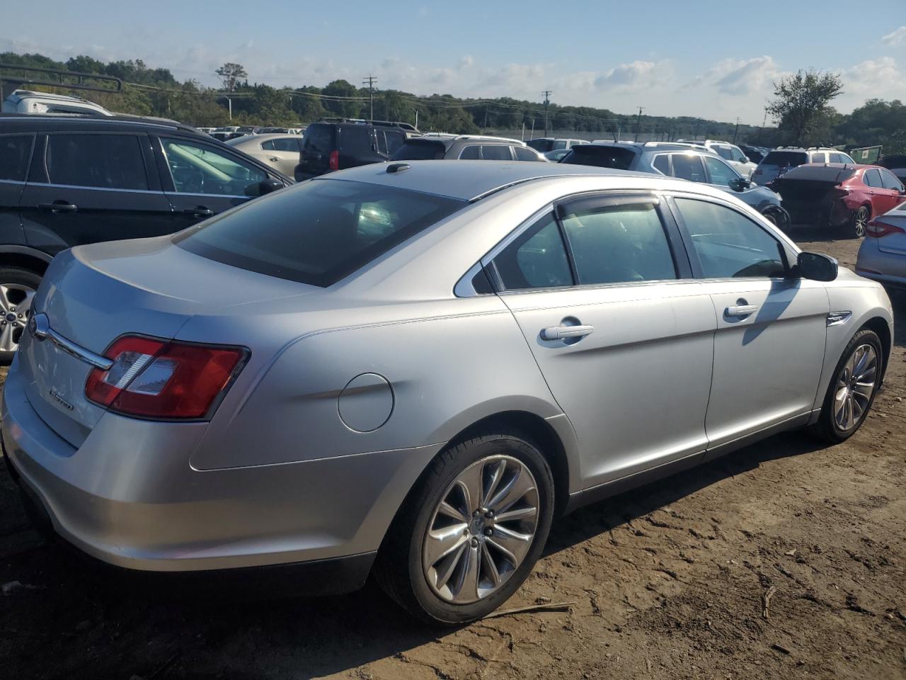 1FAHP2FW7AG134413 2010 Ford Taurus Limited