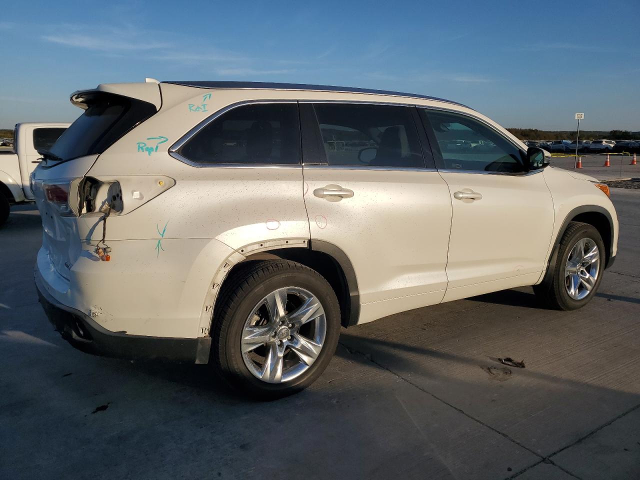 VIN 5TDDKRFH7FS132465 2015 TOYOTA HIGHLANDER no.3