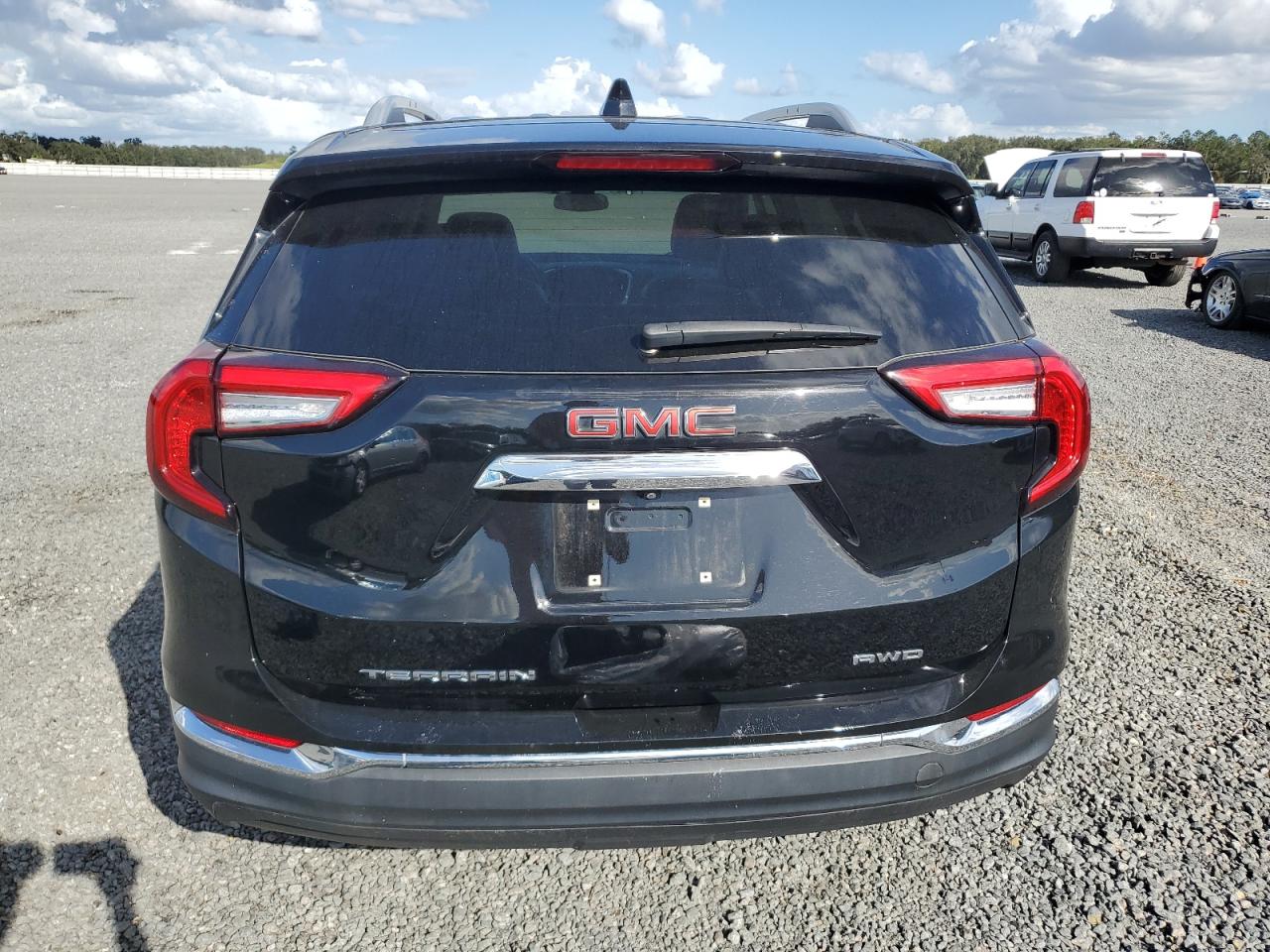 3GKALVEV1NL188815 2022 GMC Terrain Slt