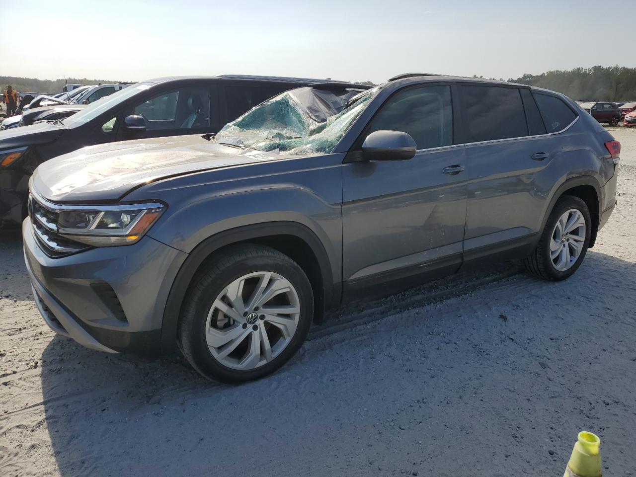 2021 Volkswagen Atlas - Image 1