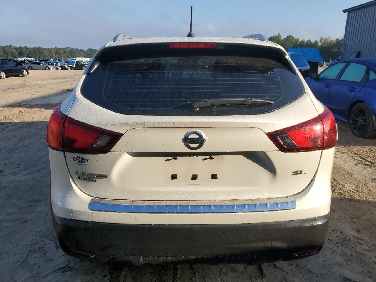 JN1BJ1CP2JW500201 2018 Nissan Rogue Sport S