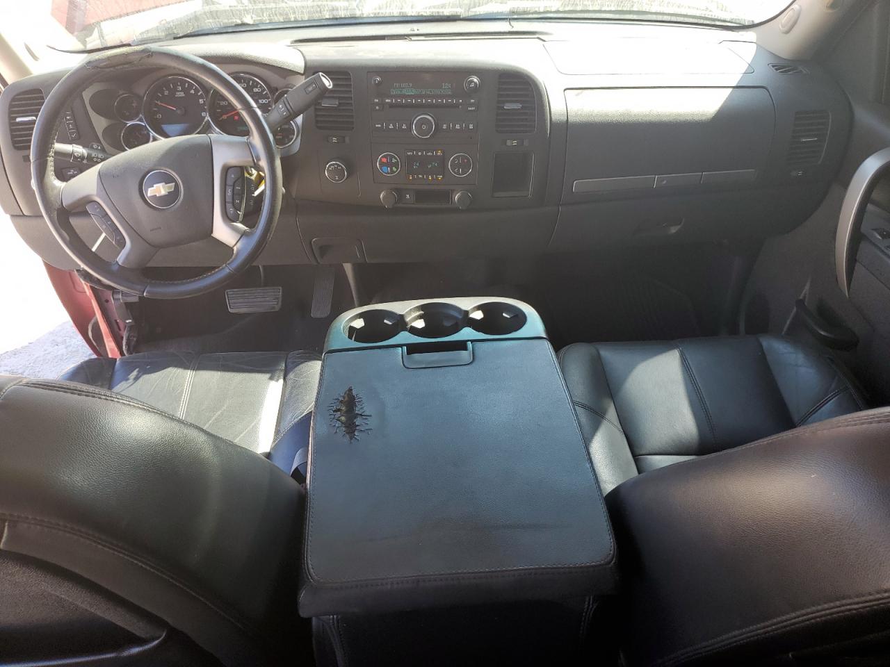 2011 Chevrolet Silverado - Image 8