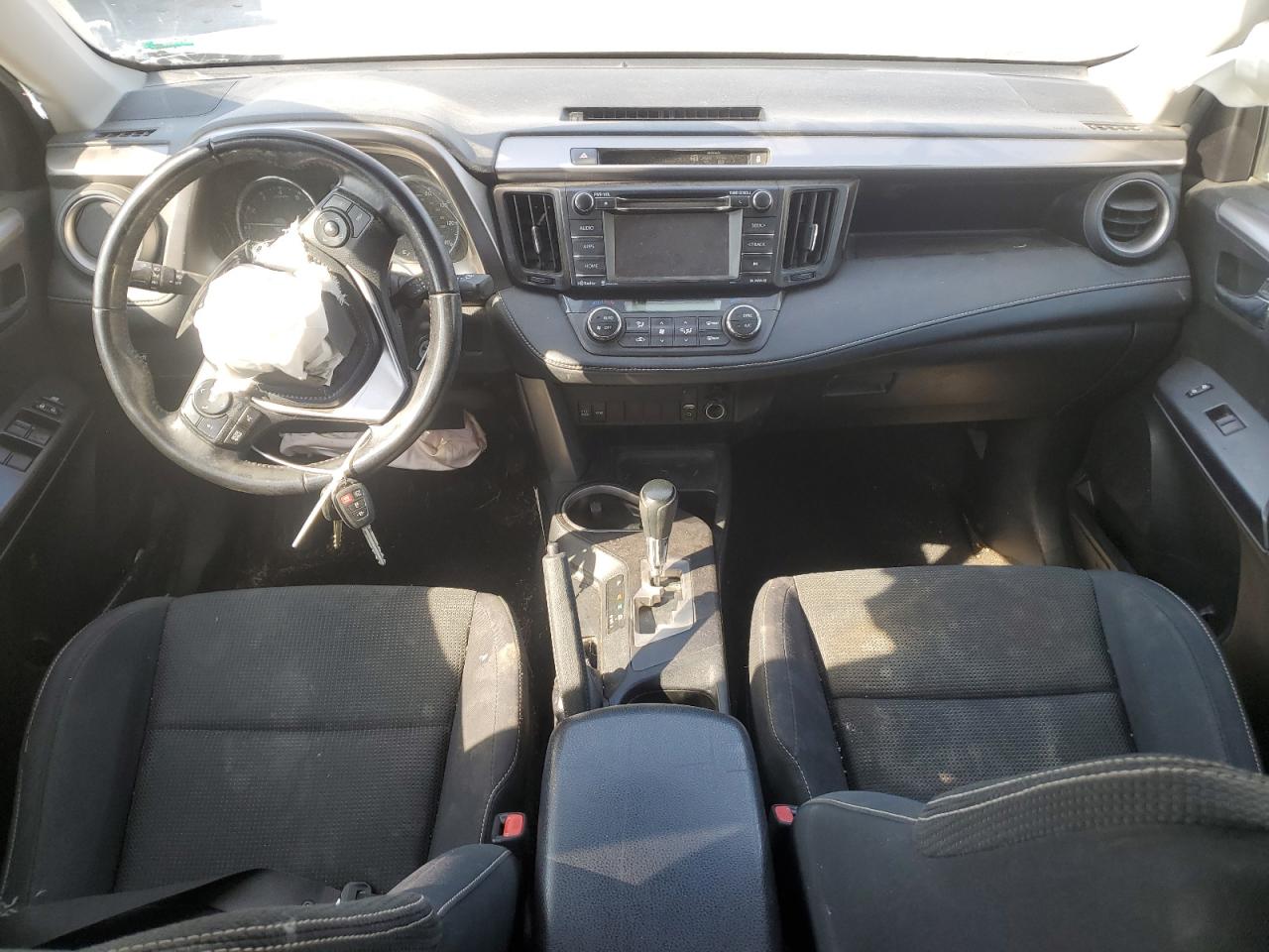 JTMRFREV8GJ078948 2016 Toyota Rav4 Xle