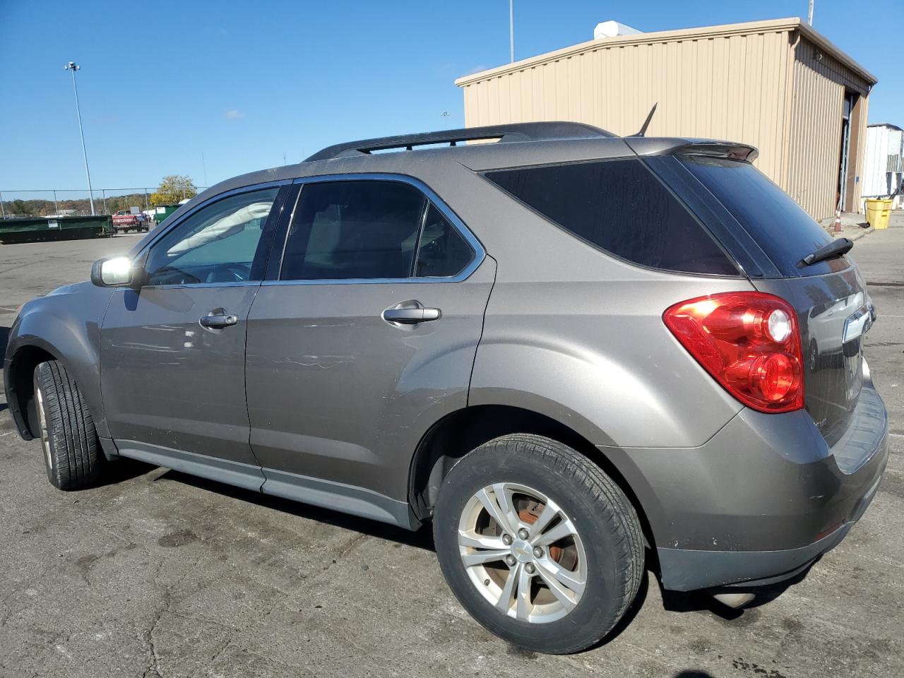2011 Chevrolet Equinox - Image 2