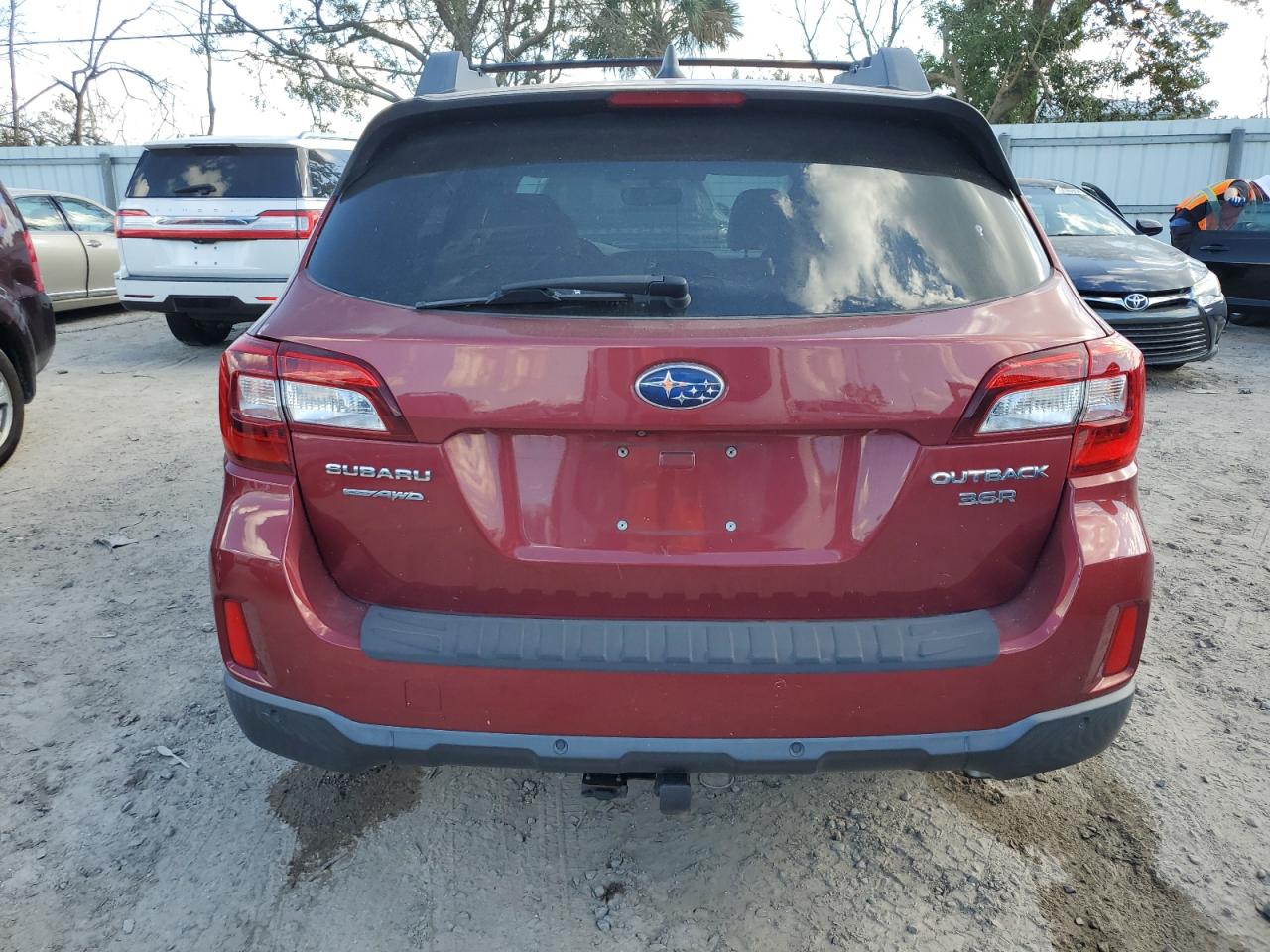 2017 Subaru Outback 3.6R Limited VIN: 4S4BSENC7H3438961 Lot: 75430654