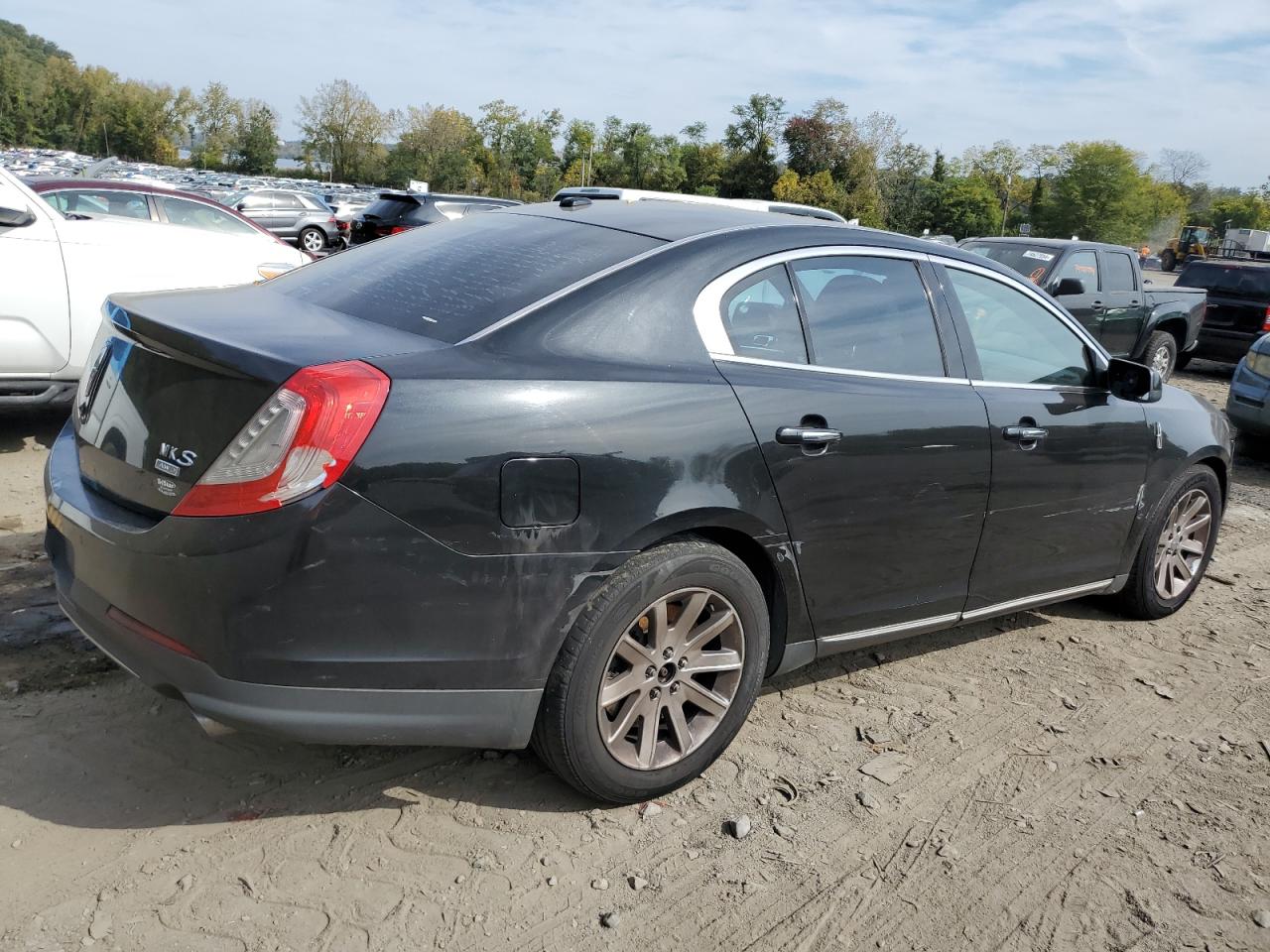 2014 Lincoln MKS - Image 3