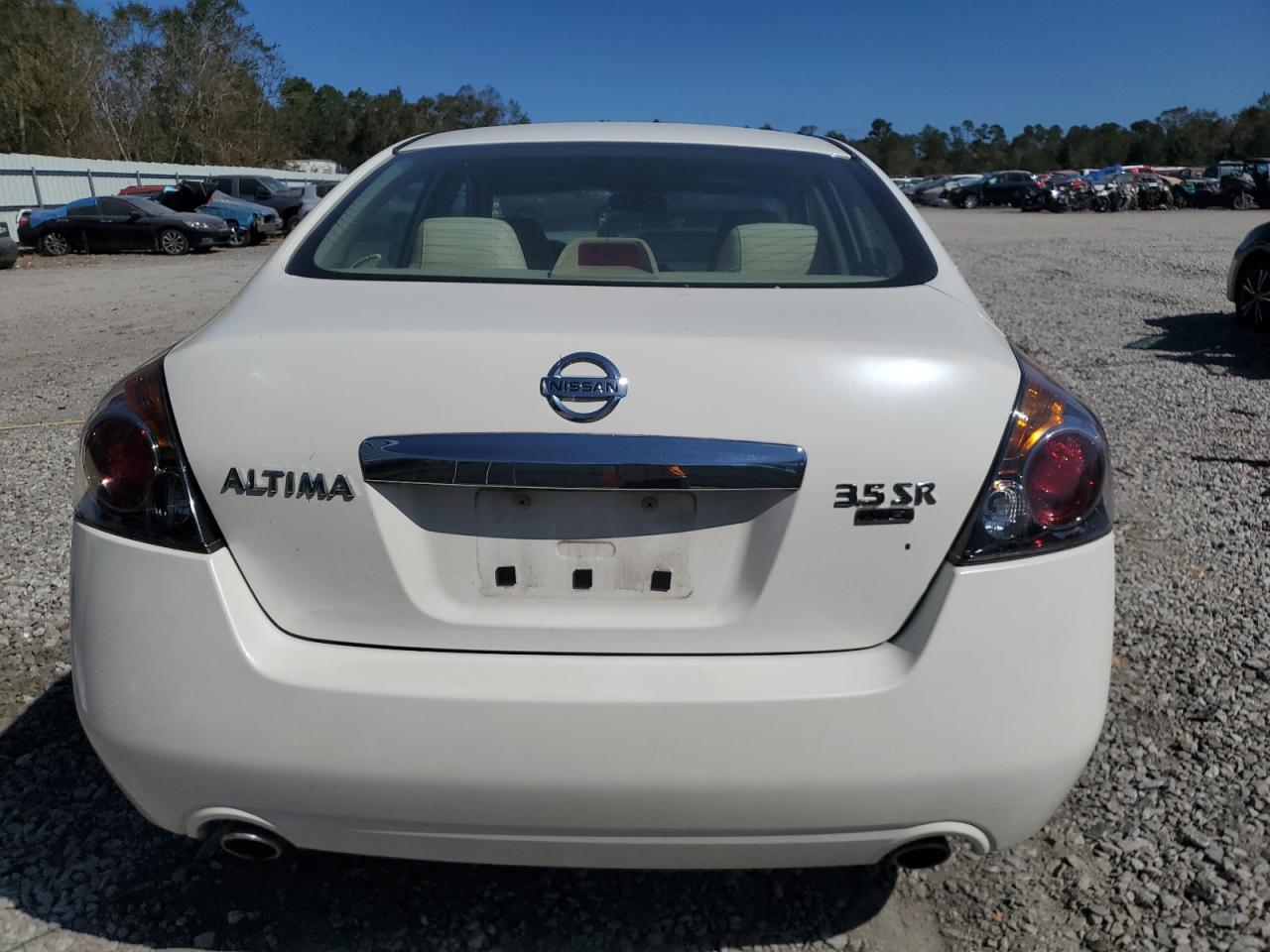 2011 Nissan Altima - Image 6