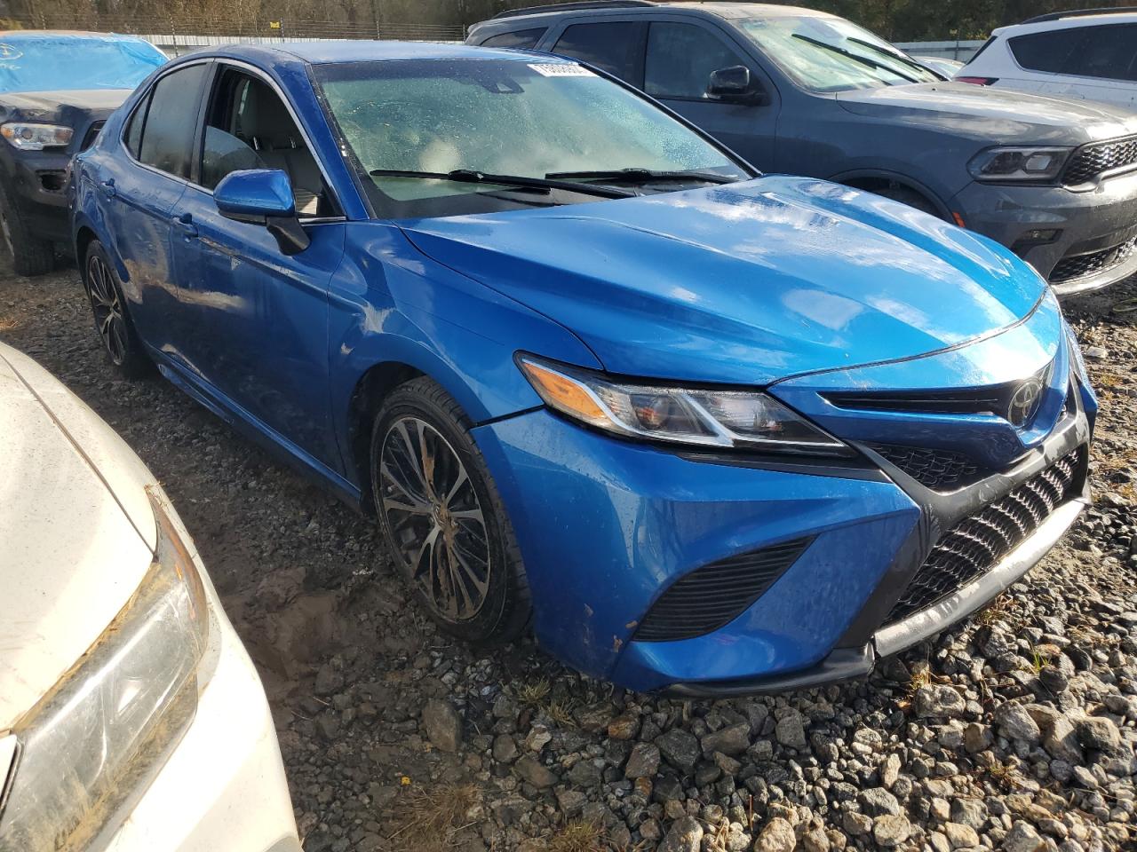 VIN 4T1B11HK5JU124420 2018 TOYOTA CAMRY no.4