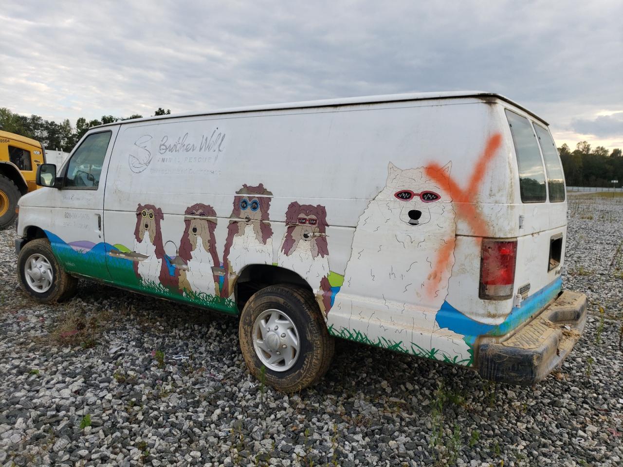 2013 Ford Econoline - Image 2