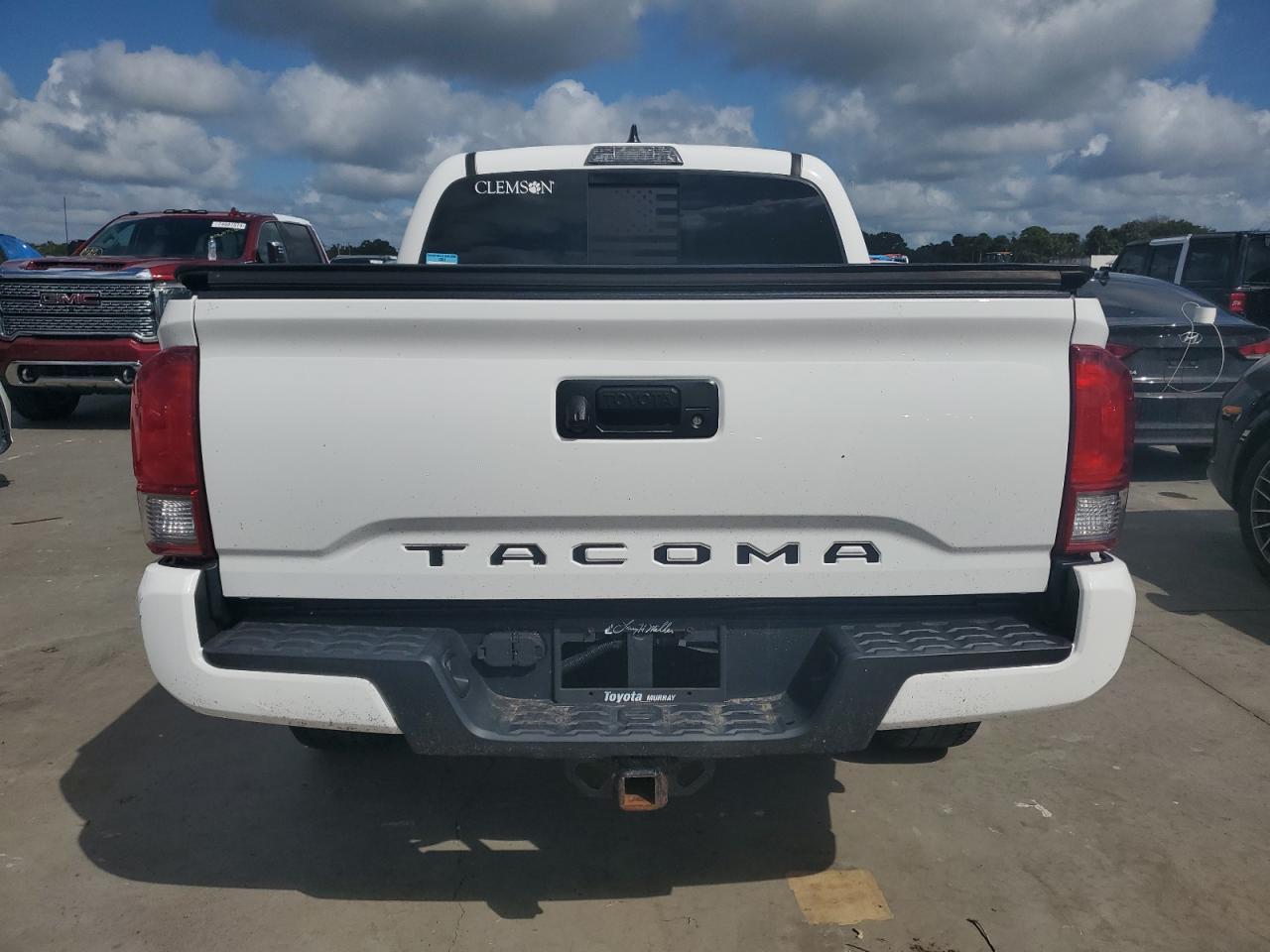 2017 Toyota Tacoma - Image 6