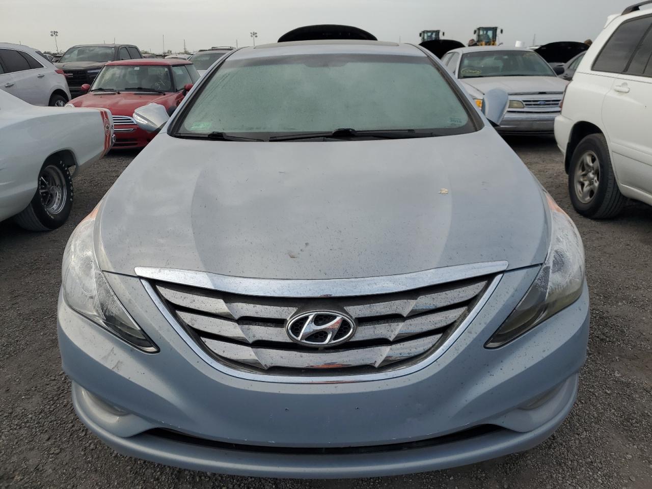 2013 Hyundai Sonata - Image 5