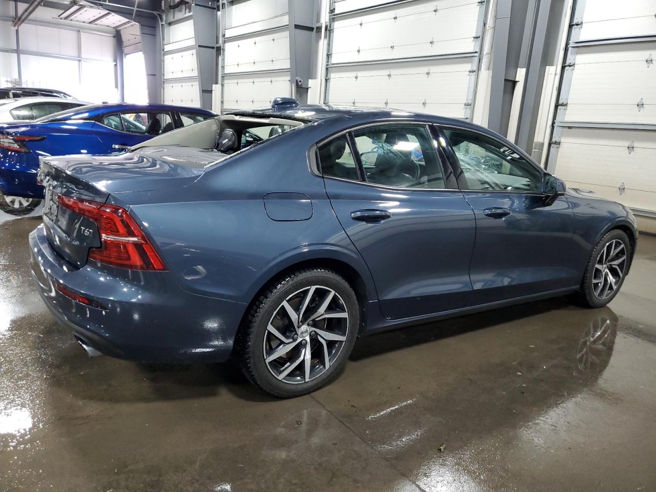 7JRA22TK6KG006548 2019 Volvo S60 T6 Momentum