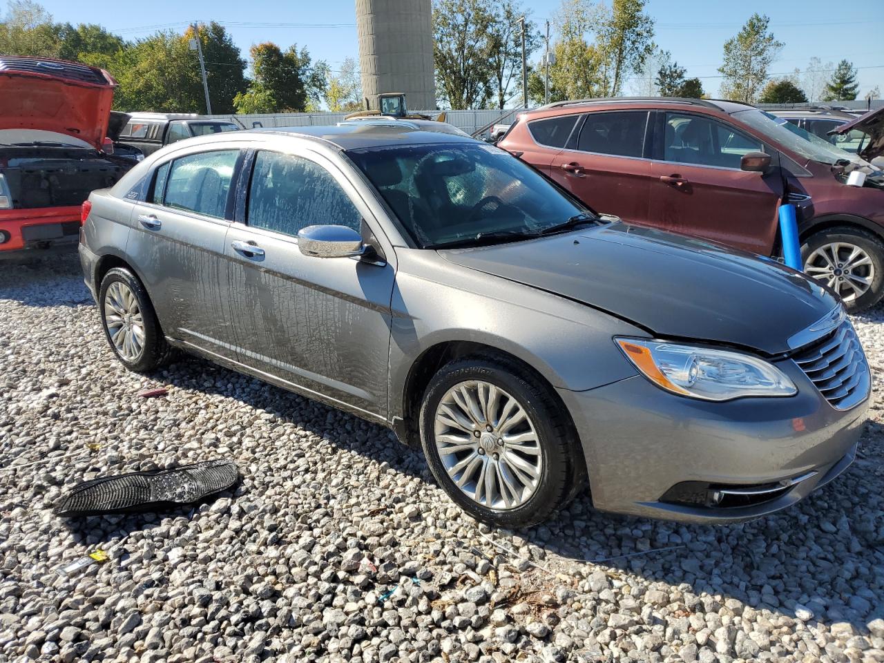 VIN 1C3CCBCG7DN542573 2013 CHRYSLER 200 no.4