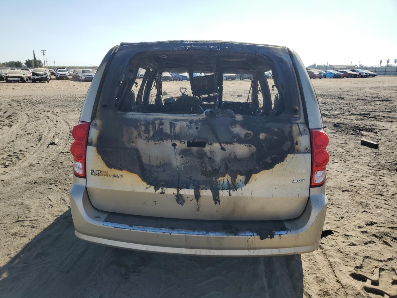 2014 Dodge Caravan - Image 6