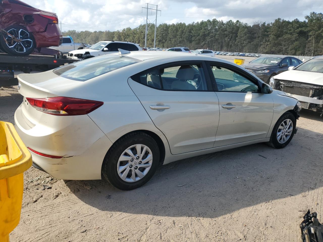 2017 Hyundai Elantra - Image 3