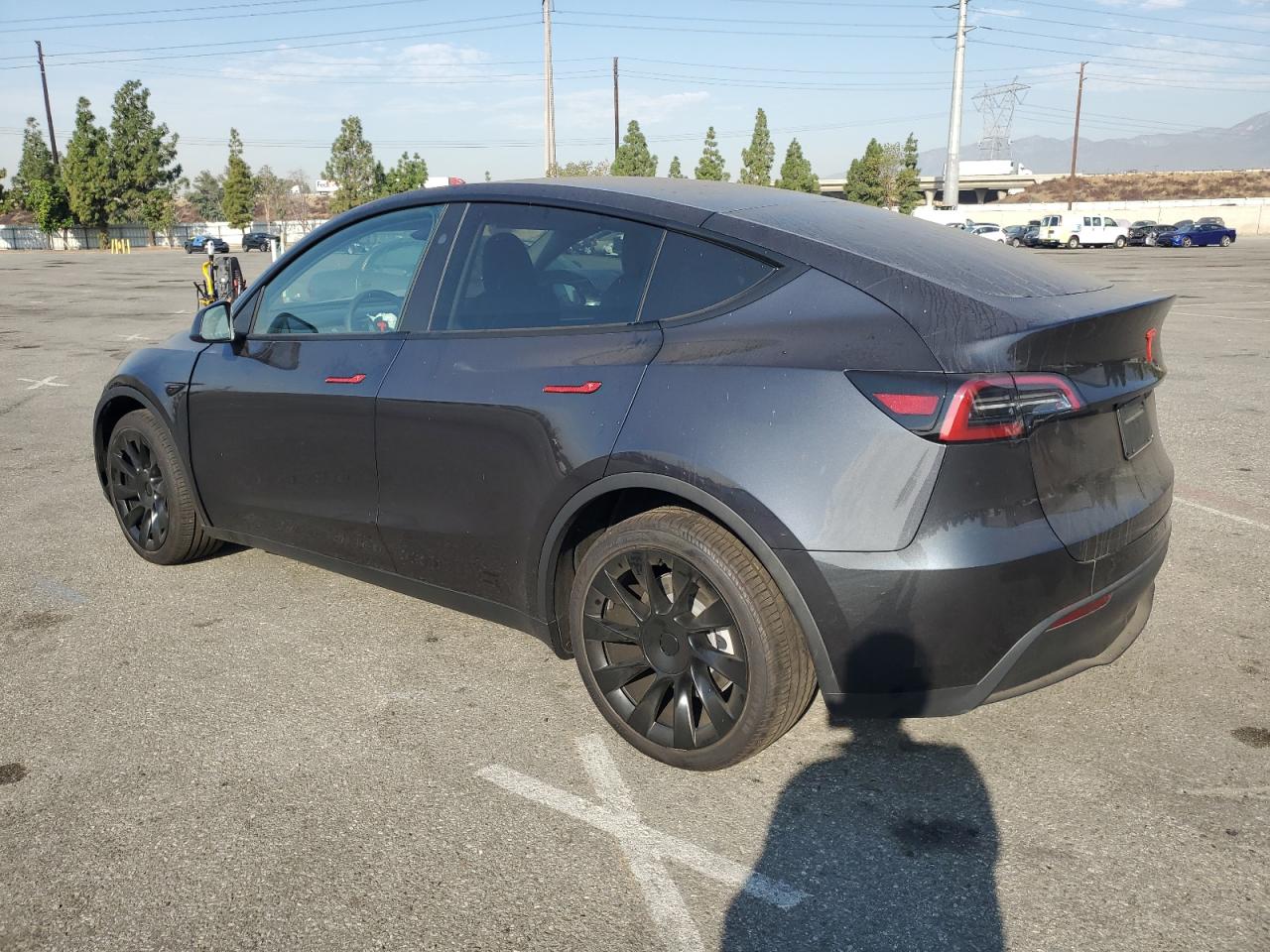 7SAYGDEE5RF082416 2024 TESLA MODEL Y - Image 2