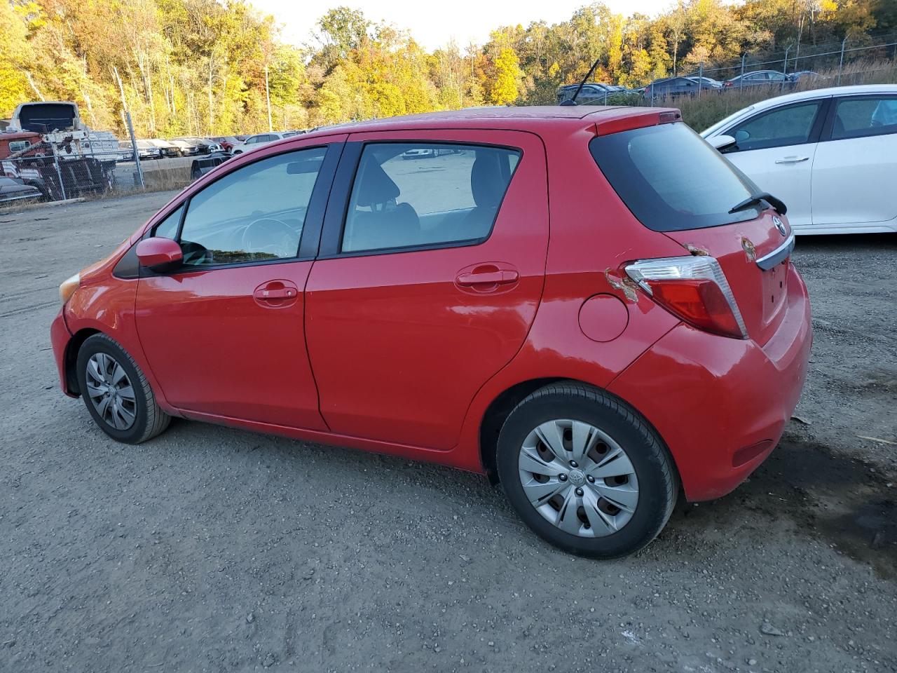 VIN JTDKTUD34DD566656 2013 TOYOTA YARIS no.2