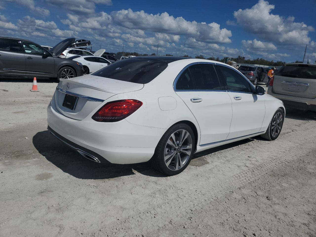2021 Mercedes-Benz C-klasse - Image 3