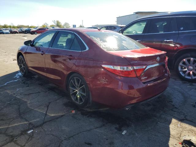  TOYOTA CAMRY 2015 Czerwony