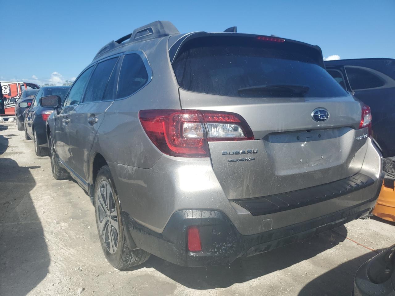 2018 Subaru Outback - Image 6