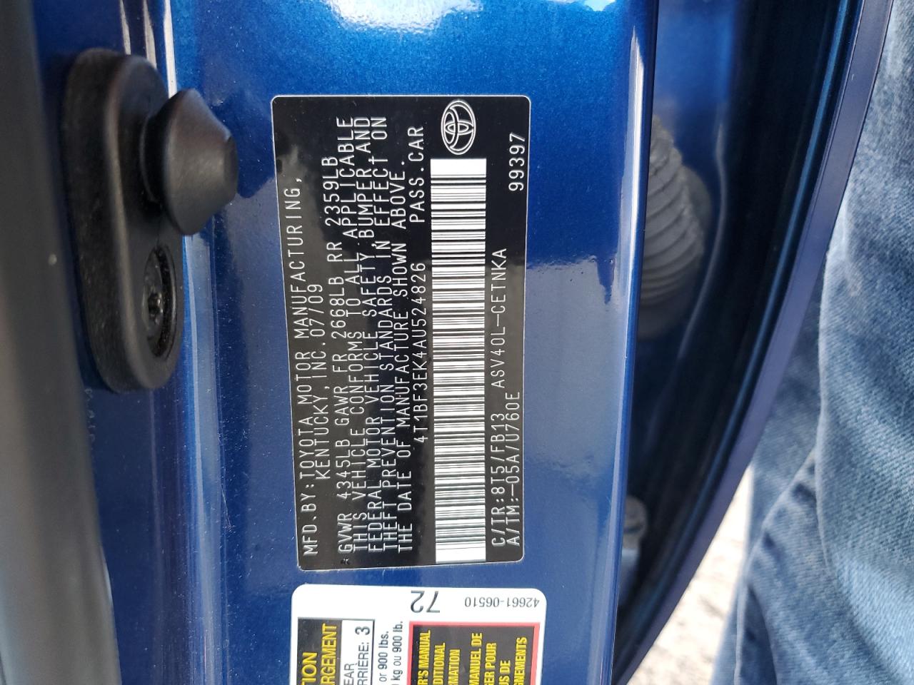 2010 Toyota Camry - Image 12