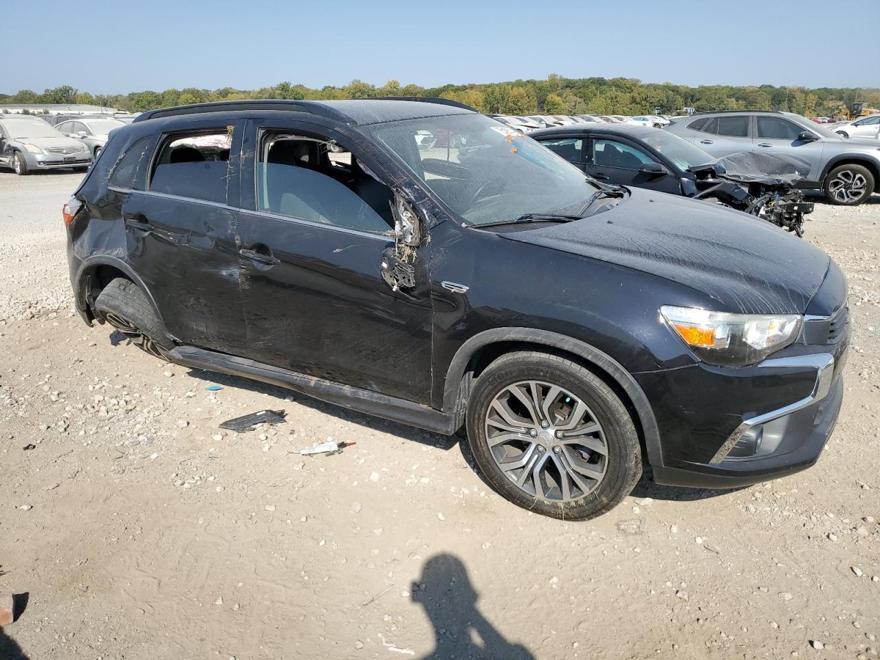 2016 Mitsubishi Outlander - Image 4