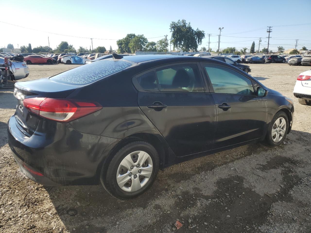 VIN 3KPFK4A7XJE251575 2018 KIA FORTE no.3