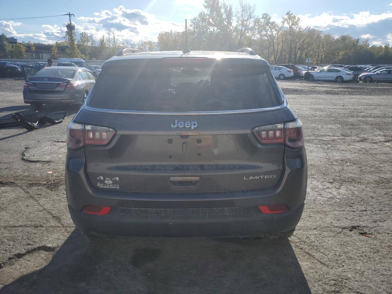 3C4NJDCB5JT399838 2018 Jeep Compass Limited