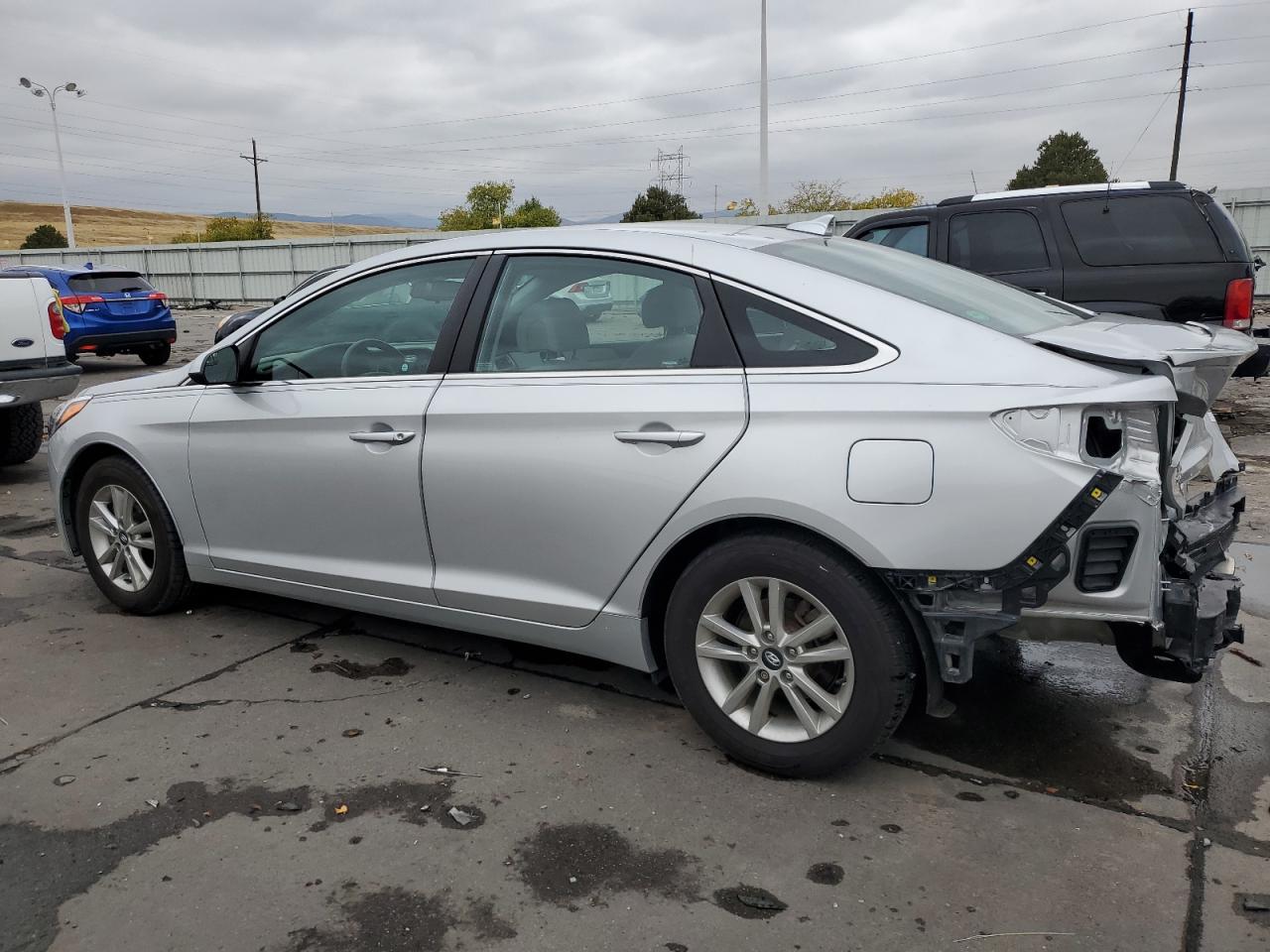 2017 Hyundai Sonata - Image 2