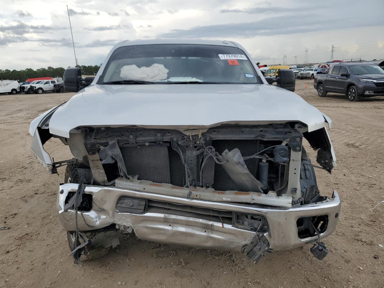 2018 Nissan Titan - Image 5