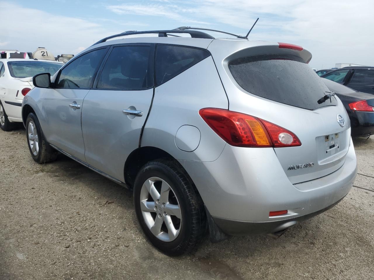 2010 Nissan Murano - Image 2