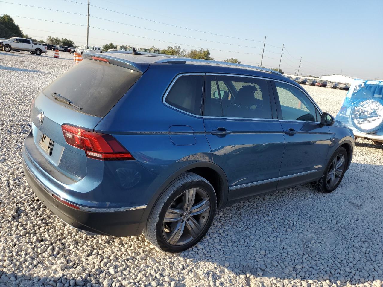 2020 Volkswagen Tiguan - Image 3