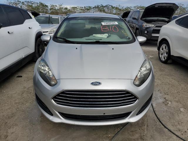  FORD FIESTA 2019 Сріблястий